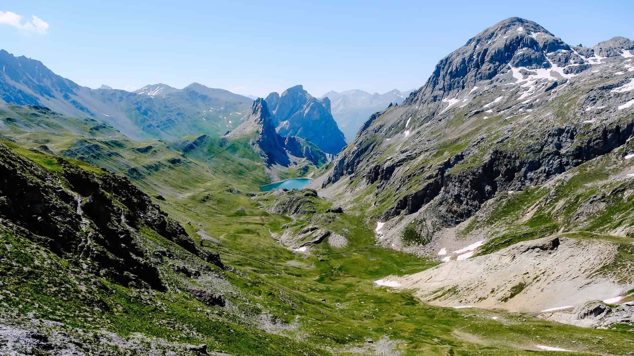 Tour de la Pointe des Cerces en 2 jours : itinéraire complet, bivouac et lacs sauvages