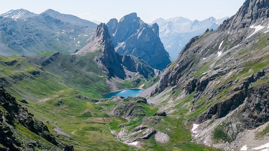 Tour de la Pointe des Cerces en 2 jours : itinéraire complet, bivouac et lacs sauvages